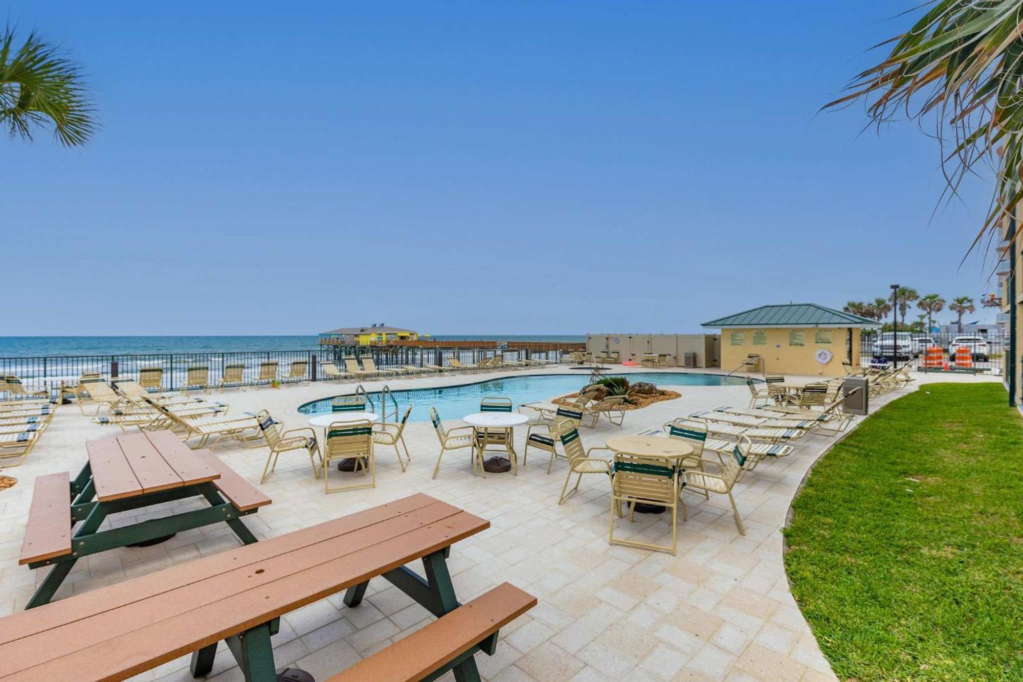 Ocean Views From Your Private Balcony! Sunglow Resort 606 By Brightwild Daytona Beach Shores Eksteriør billede